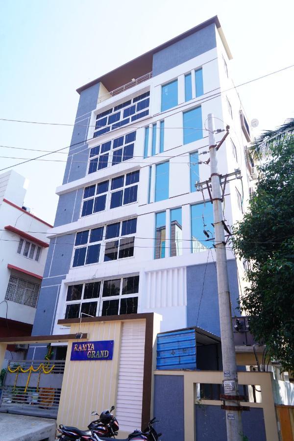 Appartement Ramya Grand à Visakhapatnam Extérieur photo